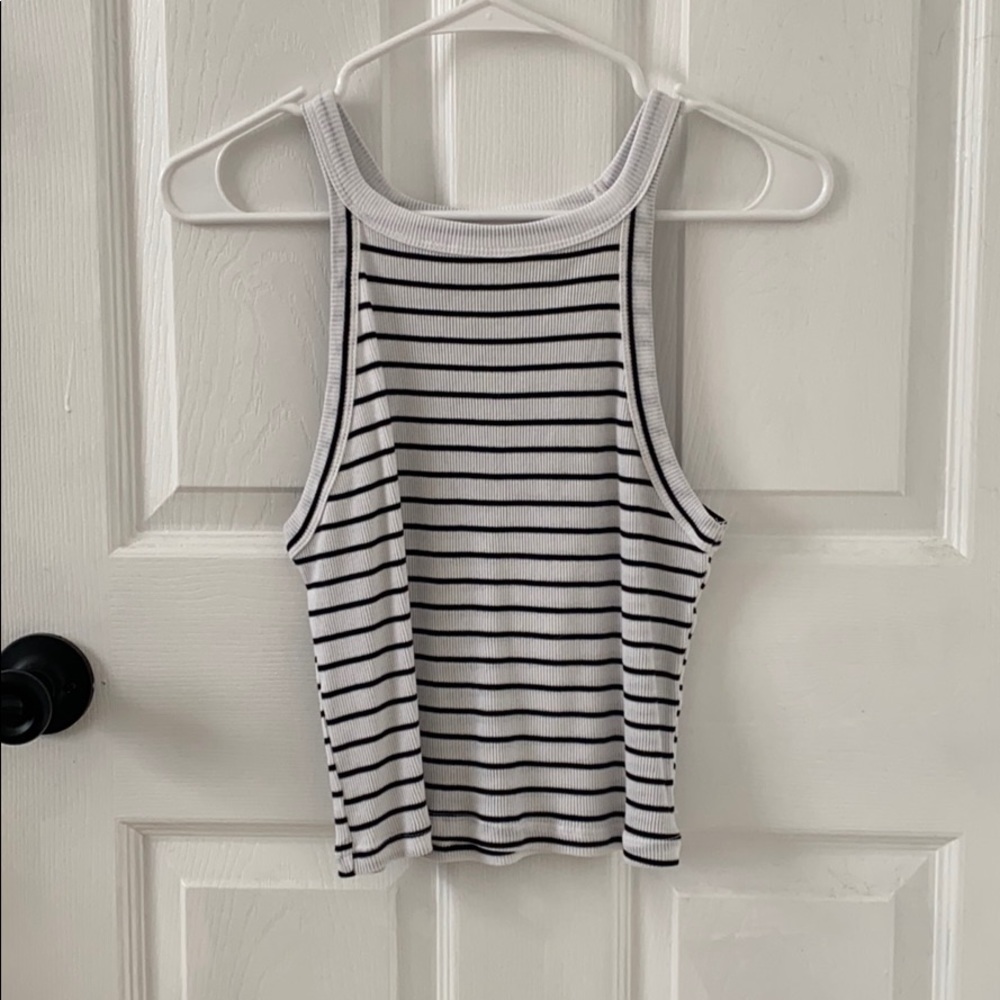 cropped tank top